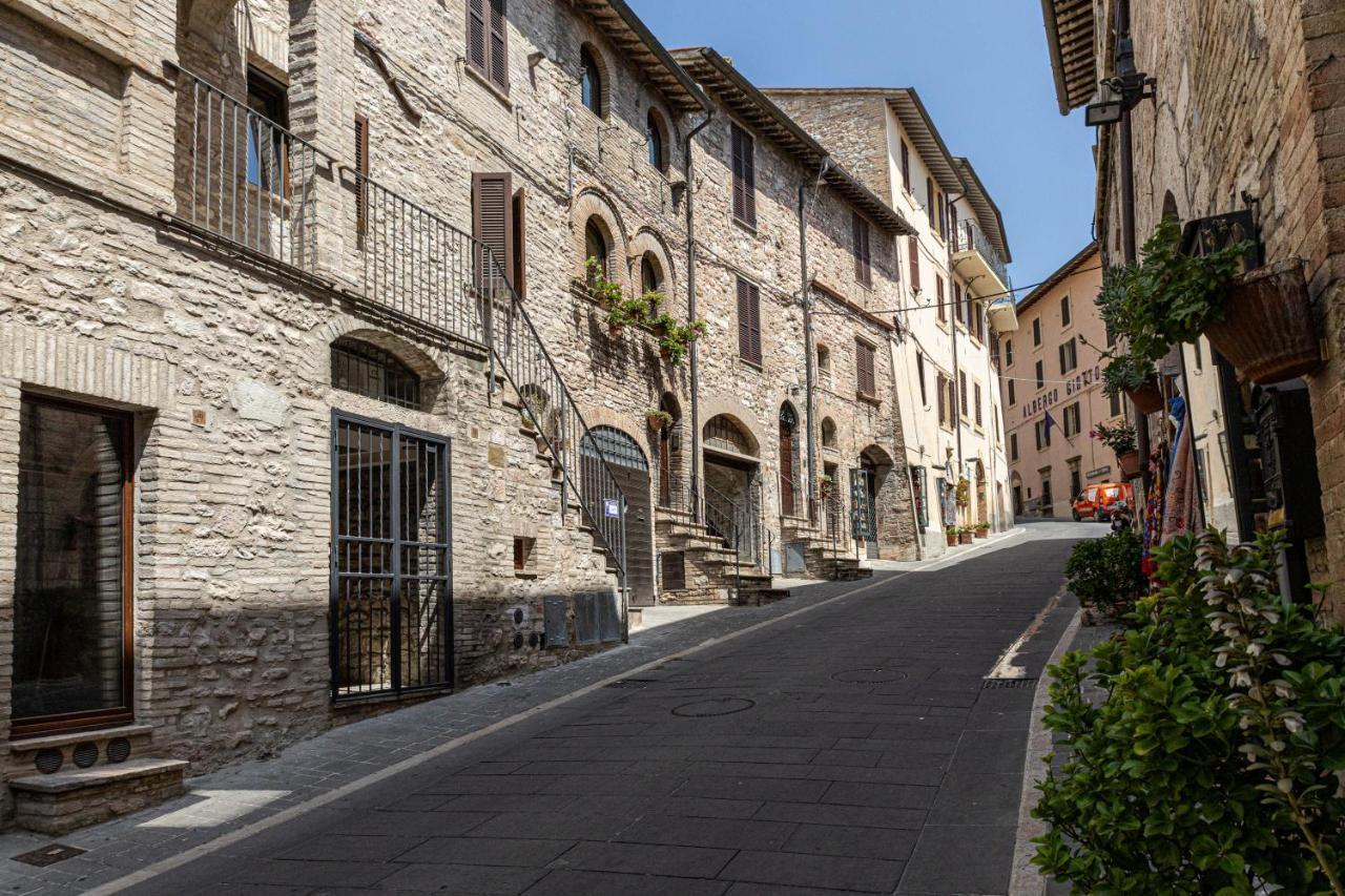 Loft Rustico In Centro Storico Apartment Assisi Exterior photo